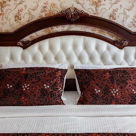Romari Проспект Свободи 31 Lviv Extérieur photo