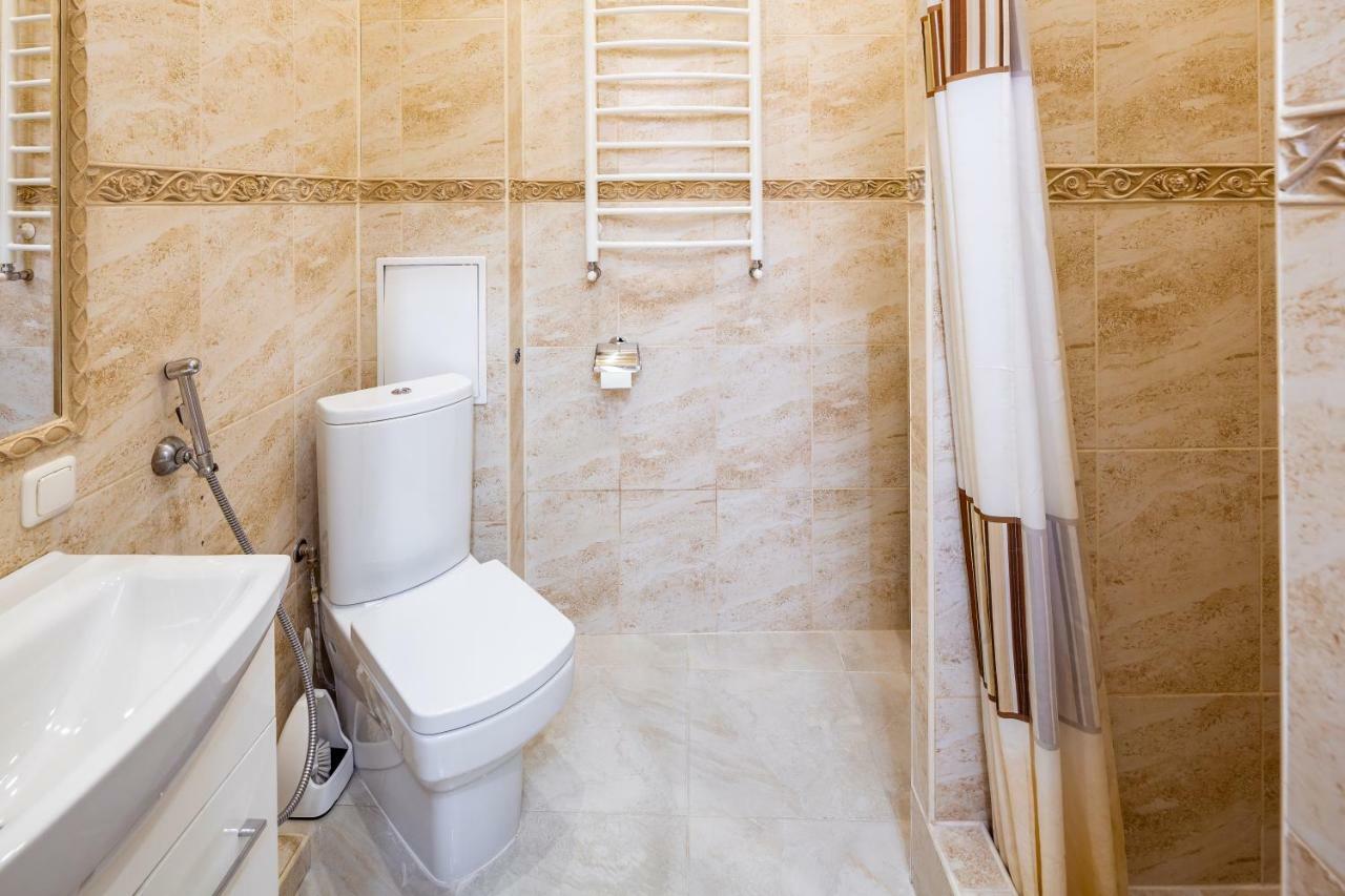 Romari Проспект Свободи 31 Lviv Extérieur photo