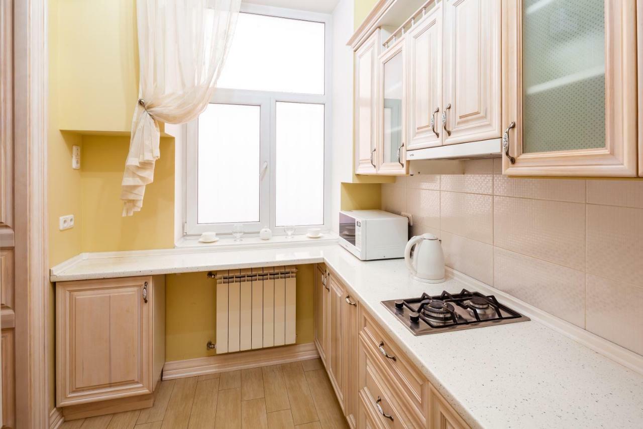 Romari Проспект Свободи 31 Lviv Extérieur photo