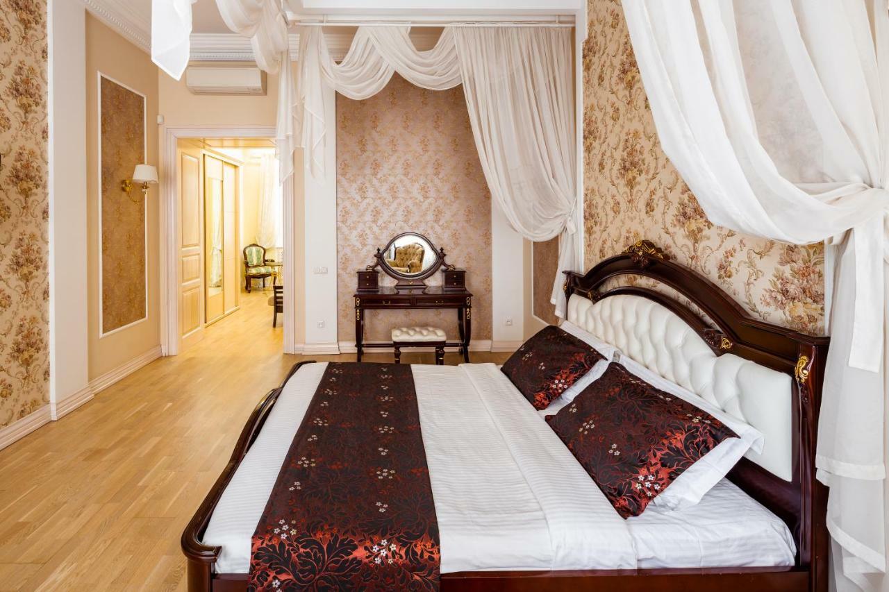 Romari Проспект Свободи 31 Lviv Extérieur photo
