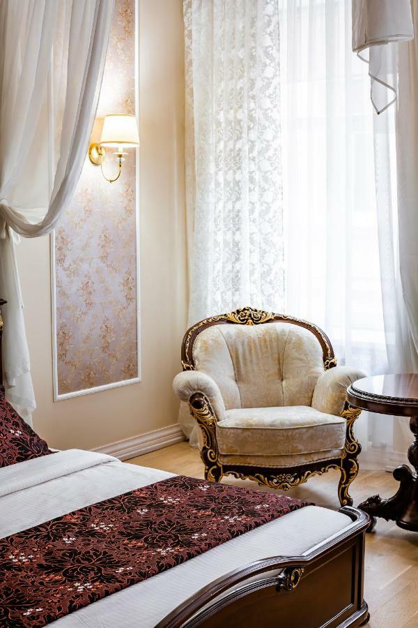 Romari Проспект Свободи 31 Lviv Extérieur photo