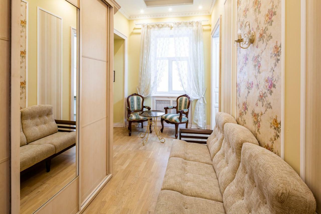 Romari Проспект Свободи 31 Lviv Extérieur photo